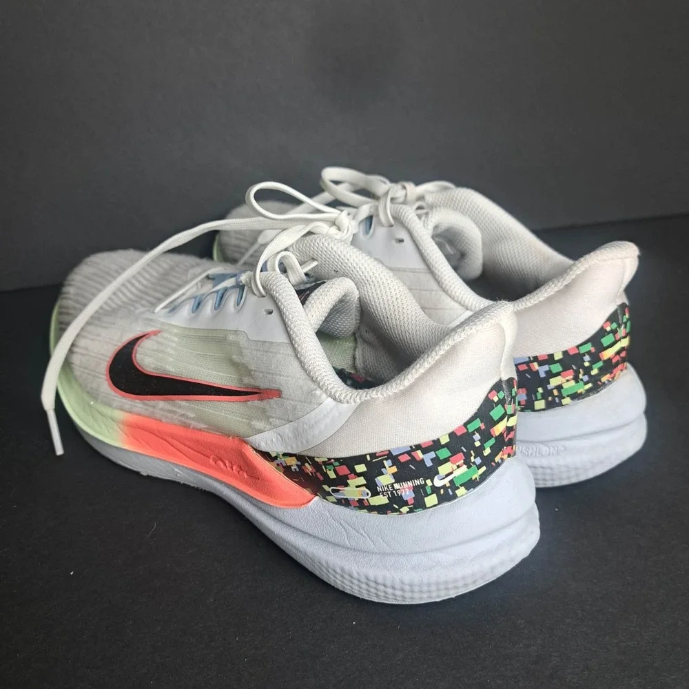 Nike Womens Air Winflo 9 White Green Red Sz 7.5 FD0880 100 Running